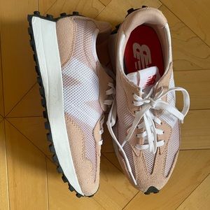 New Balance Women's 327 Shoes - Rose Water / Ghost Pepper